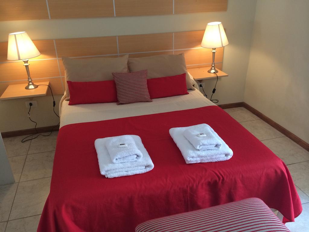 Apart Hotel Savona Капила дел Монте Стая снимка
